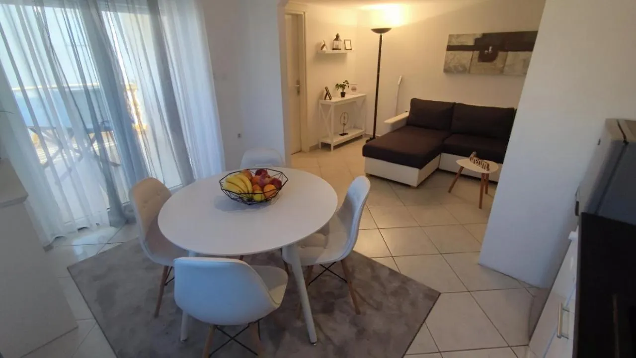 Apartment Apartman Lino Medulin